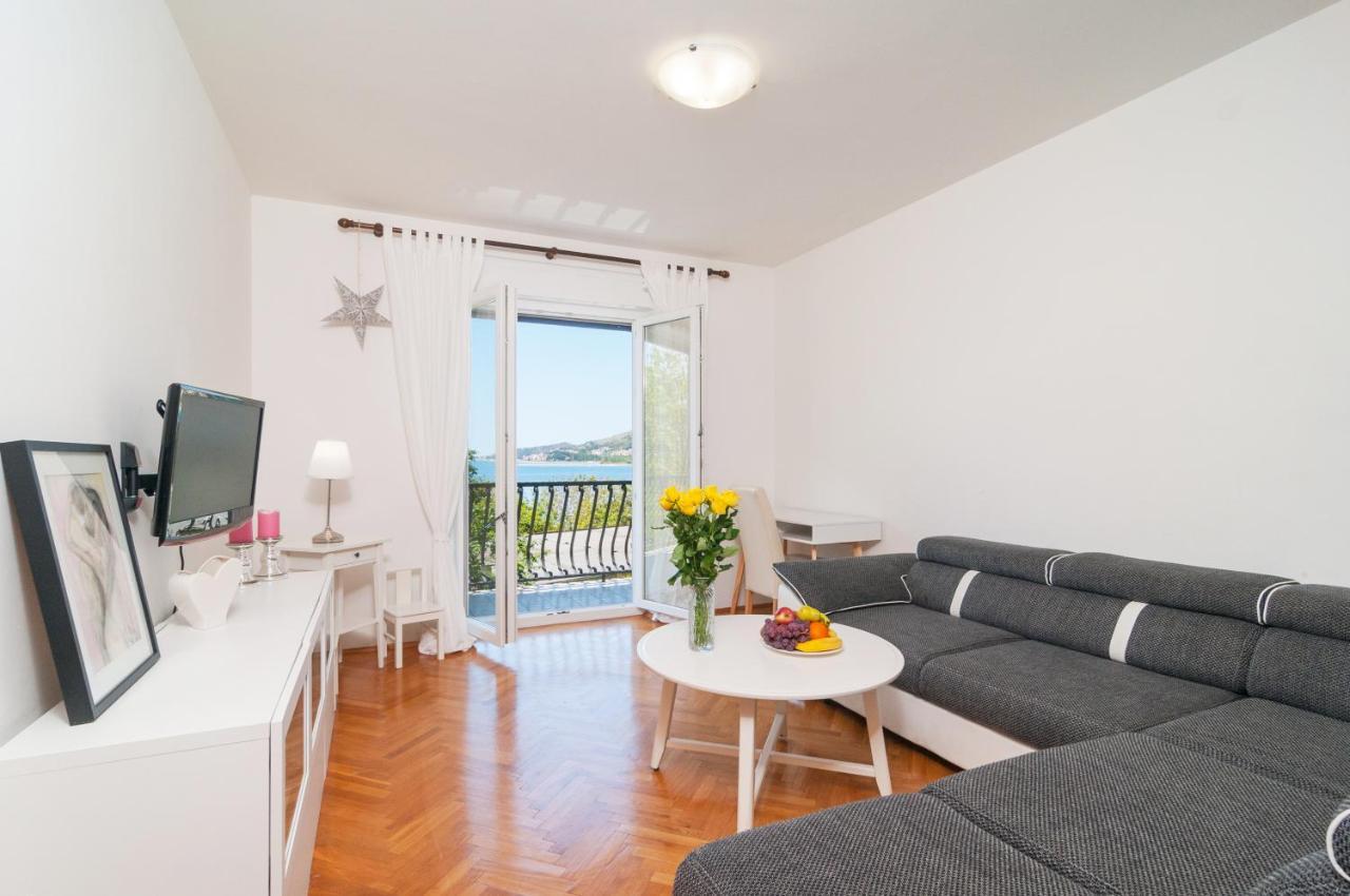 Apartment Victoria Omiš Dış mekan fotoğraf